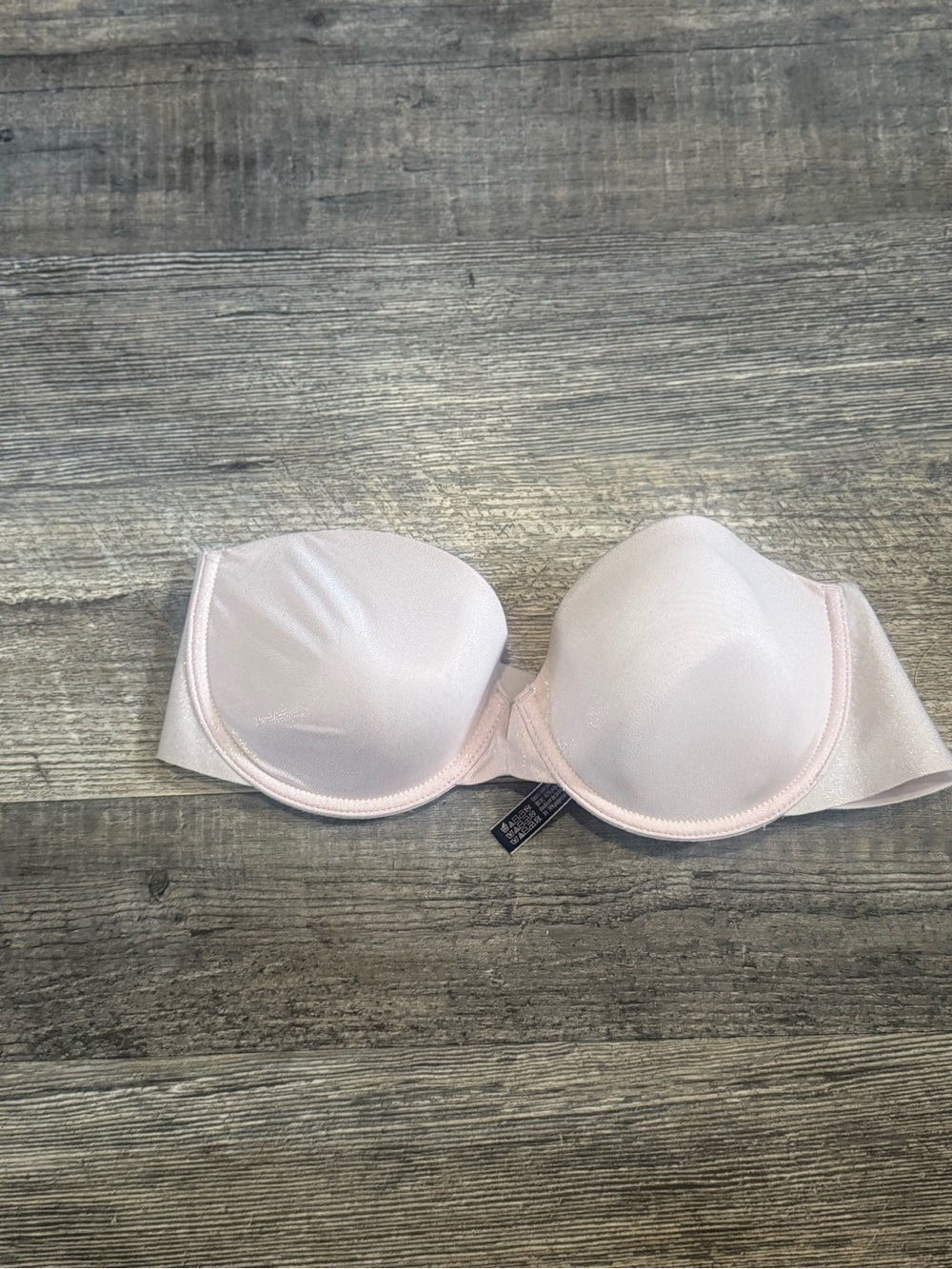 Victoria’s Secret Strapless Shimmer Bra Light Pink Nude 36B